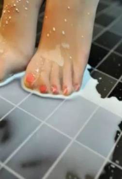 牛奶浴美足！酸爽绝配[<font color=red>11P</font>]