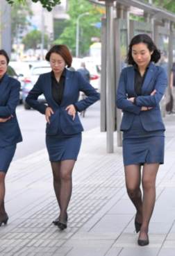 丝袜搭配高跟鞋[<font color=red>16P</font>]